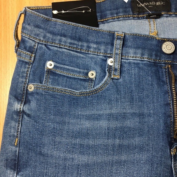 Banana Republic Denim Bermuda Shorts 10" Med Wash - Picture 4 of 5